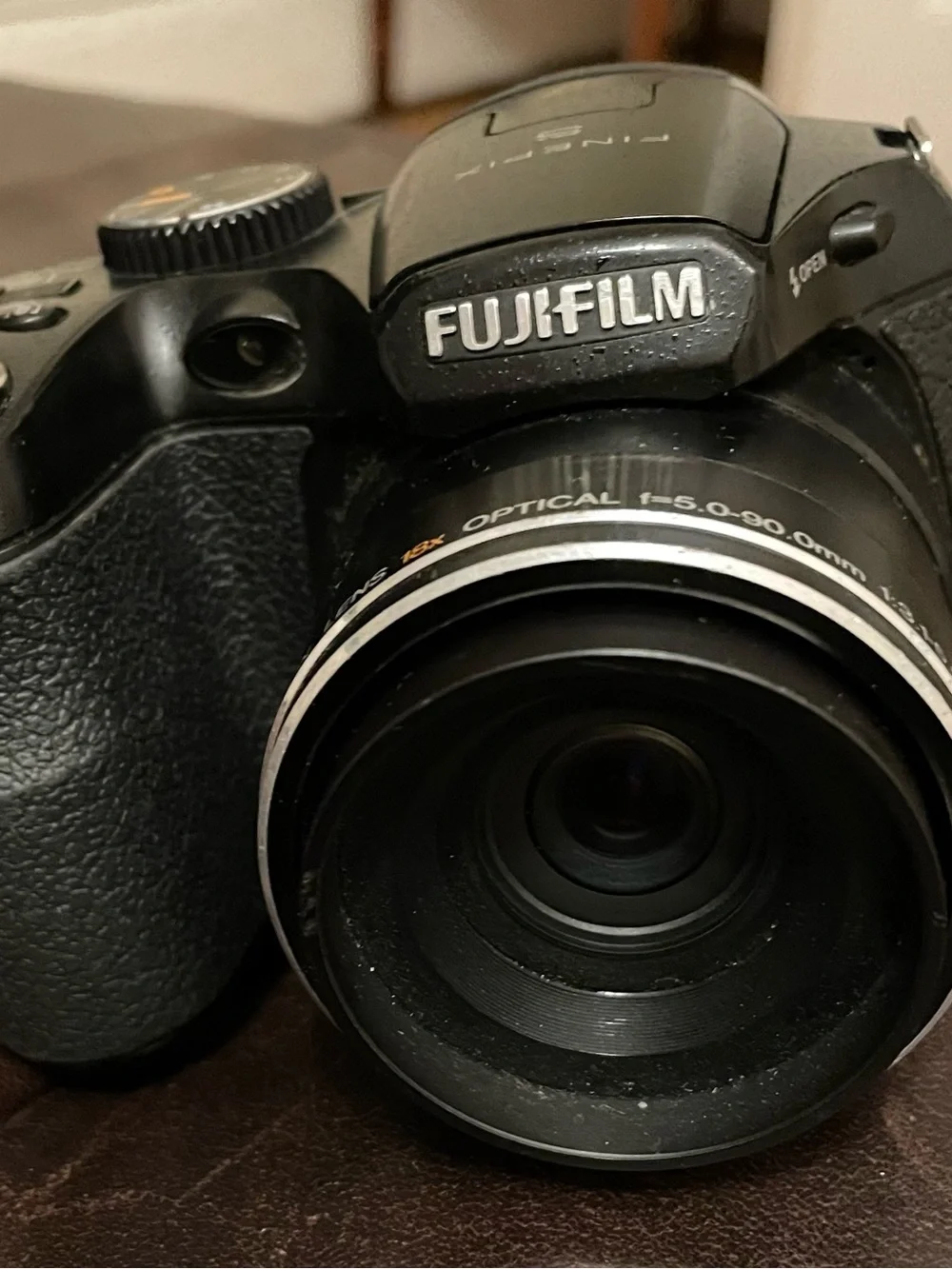 Fujifilm FinePix S Black Bridge Camera with 18x Optical Zoom